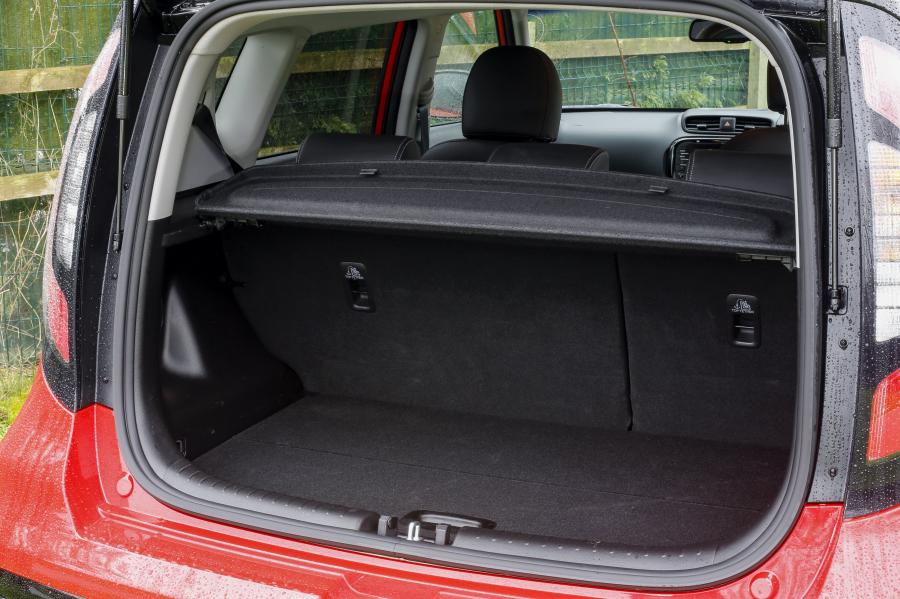 Багажник Kia Soul 2016 года  (UK) (фото 9 из 12)